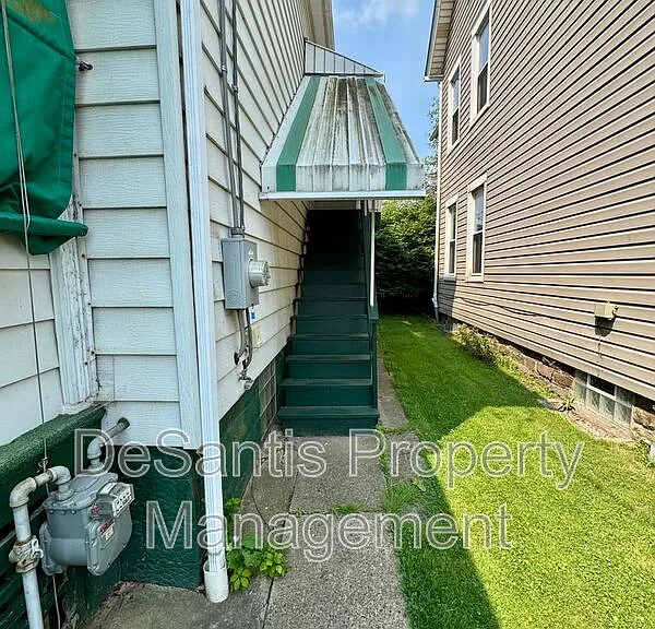 227 5th Ave #2 — Photo 3