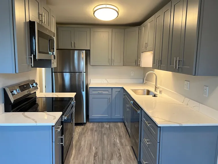 Ekilai Apartments - Spacious 1 Bed, 2 Bed Units & 3 Bed Units, w/ Private Balcony ~ Designer fini... — Photo 2
