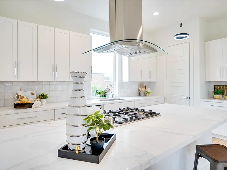 1612 Bennett Ave #105 — Photo 9