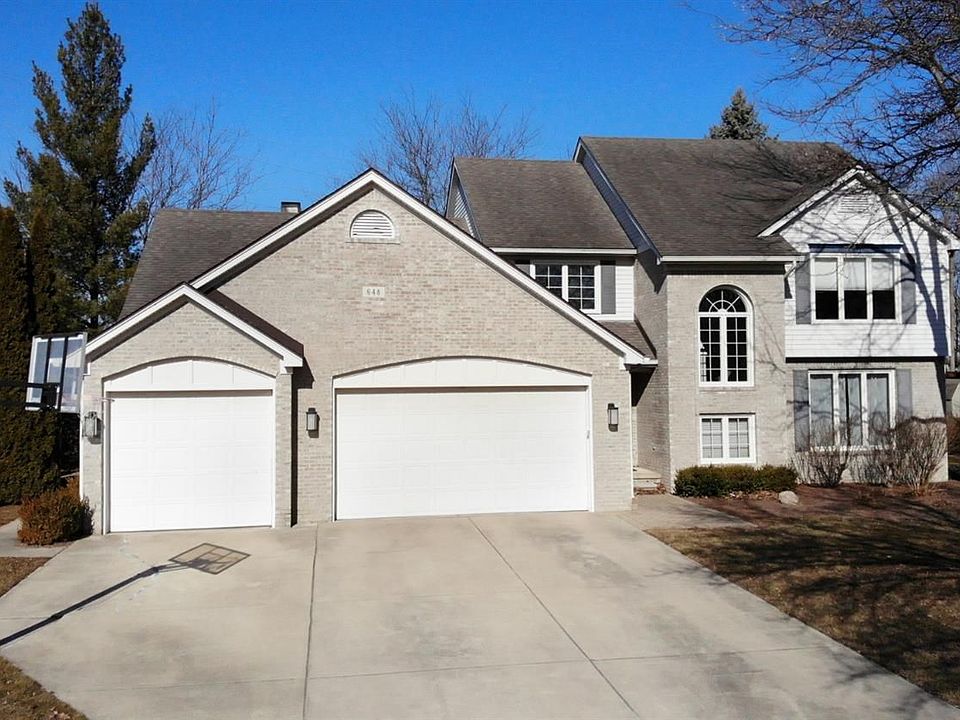 1st image of 648 Woodhill Dr