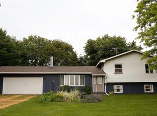 29812 Penrose Rd, Sterling, IL 61081