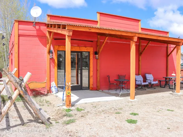 423B W Pine Street St, Pinedale, WY 82941