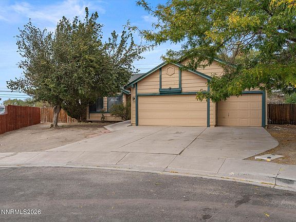 2nd image of 1682 Johns Cir