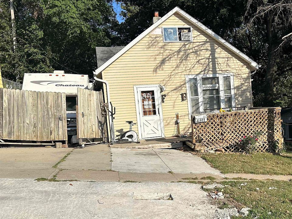 1st image of 4811 S 19th St