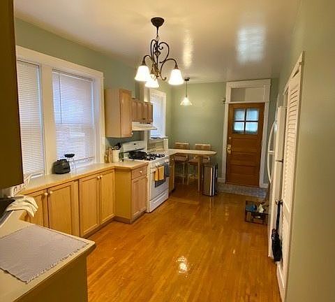 3rd image of 2145 W Arthur Ave #2