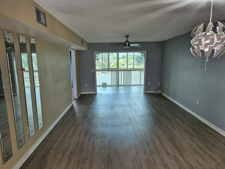 4939 Floramar Ter #203 — Photo 11