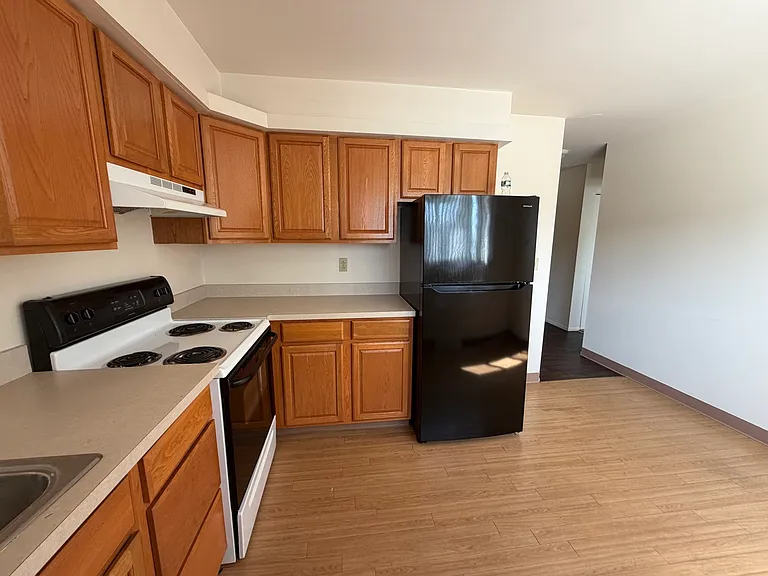 56 1/2 Main St #2 — Photo 4
