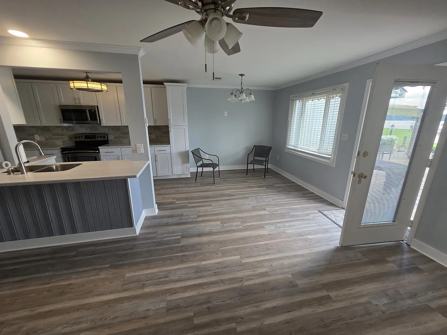 3 bed, 2.5 bath, 1475 sqft, $2,595 — Photo 3