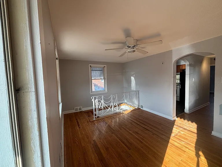 309 S Oak Ave — Photo 7