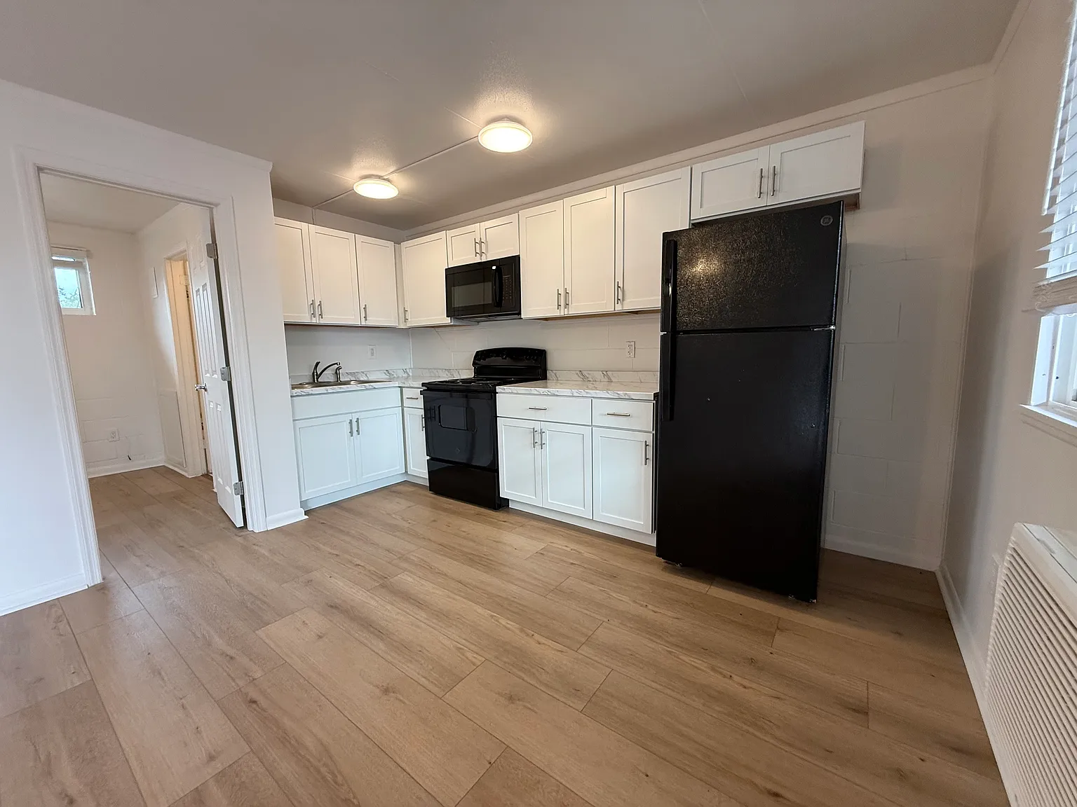 1 bed, 450 sqft, $1,025 — Photo 4