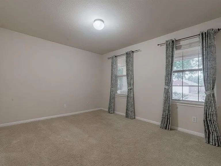 9408 Castle Pines Dr — Photo 18