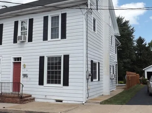 14 N Chestnut St, Dillsburg, PA 17019