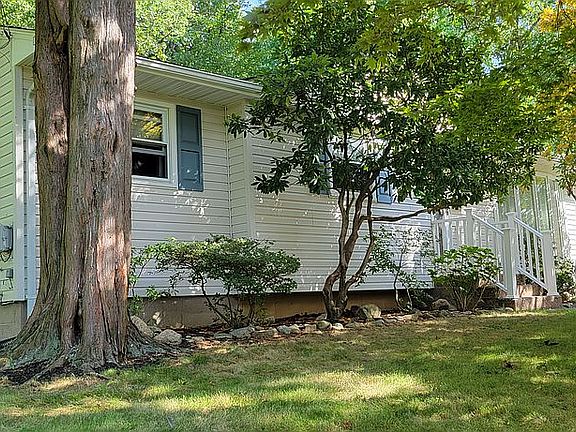 2nd image of 6 N Birch Dr