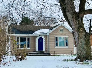 1019 S Poseyville Rd, Midland, MI 48640