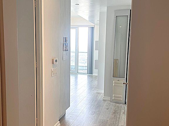 4th image of 1000 Portage Pkwy #2205
