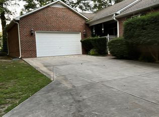 1021 Woodland Forest Dr, Waxhaw, NC 28173