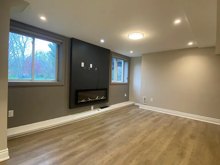 137 Spring Azure Cres #BASEMENT — Photo 15