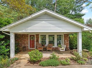 2 Squirrel Hill Rd, Asheville, NC 28804