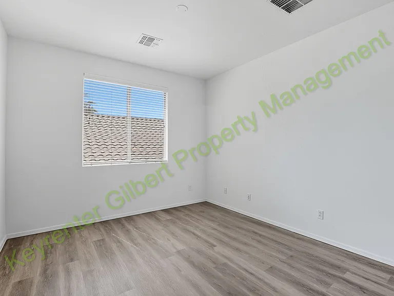 33958 N Barbara Dr — Photo 27