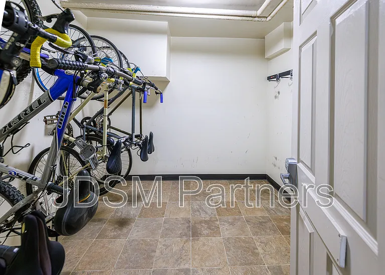 2455 Bryant St #9 — Photo 6