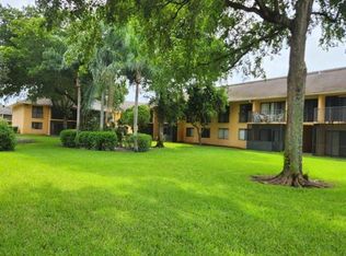 5981 Washington St #2A, Hollywood, FL 33023