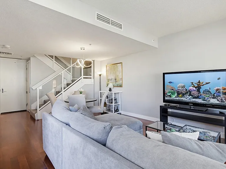 1169 Pacific Hwy #107 — Photo 8