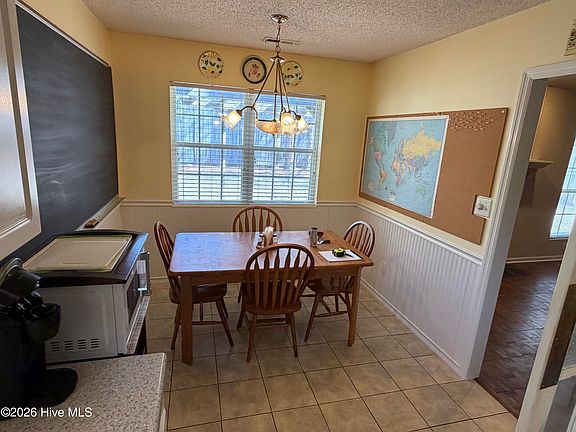 5th image of 318 Hidden Valley Road