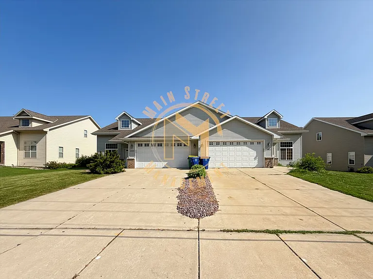2662 Cormier Rd — Photo 1