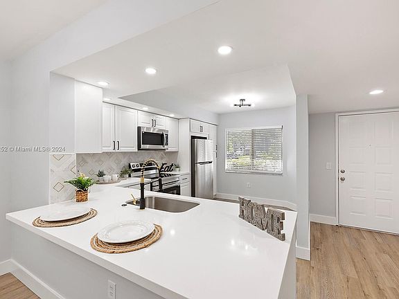 3rd image of 900 SW 142nd Ave APT 113L