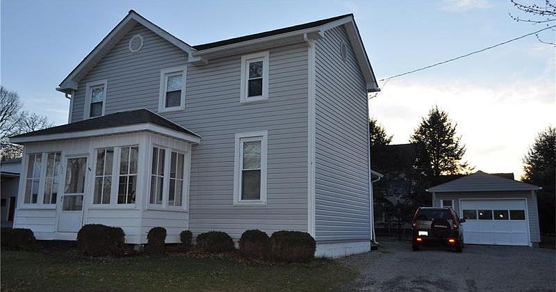 1st image of 150 N Isabella St
