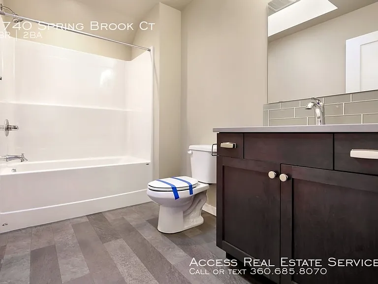 4740 Spring Brook Ct — Photo 25