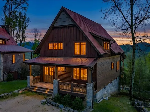 15 Eagle Village Circle, Banner Elk, NC 28604