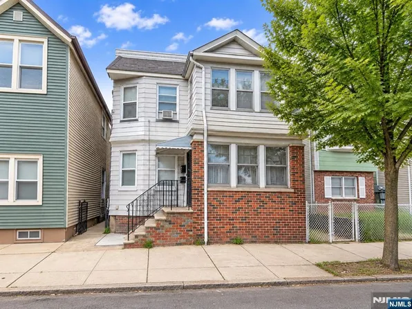 212 John Street, Harrison, NJ 07029