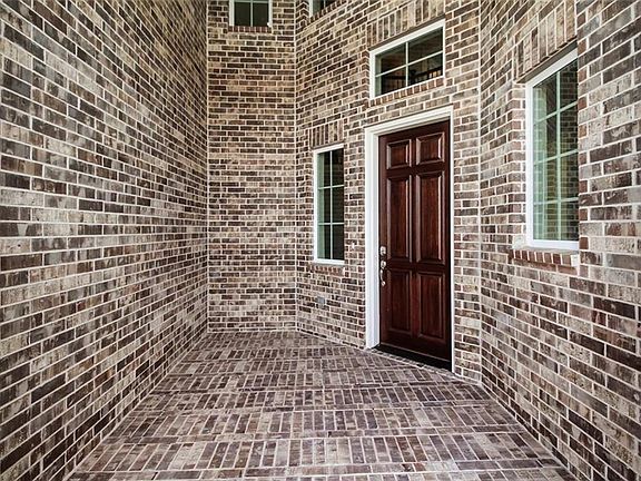 3rd image of 4528 Tolkien Ave