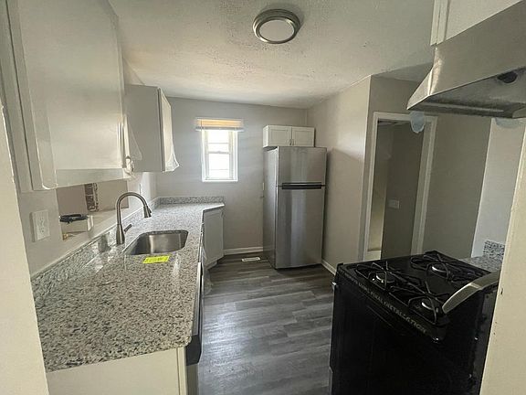 2nd image of 5240 E 114th St