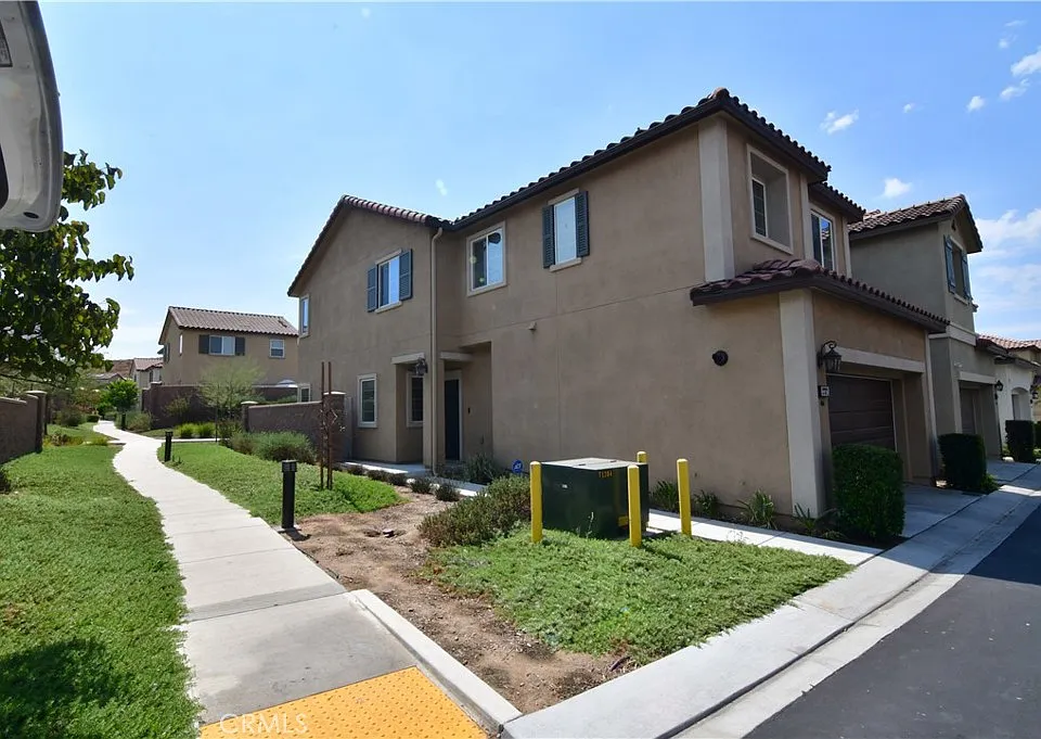 27371 Red Rock Rd