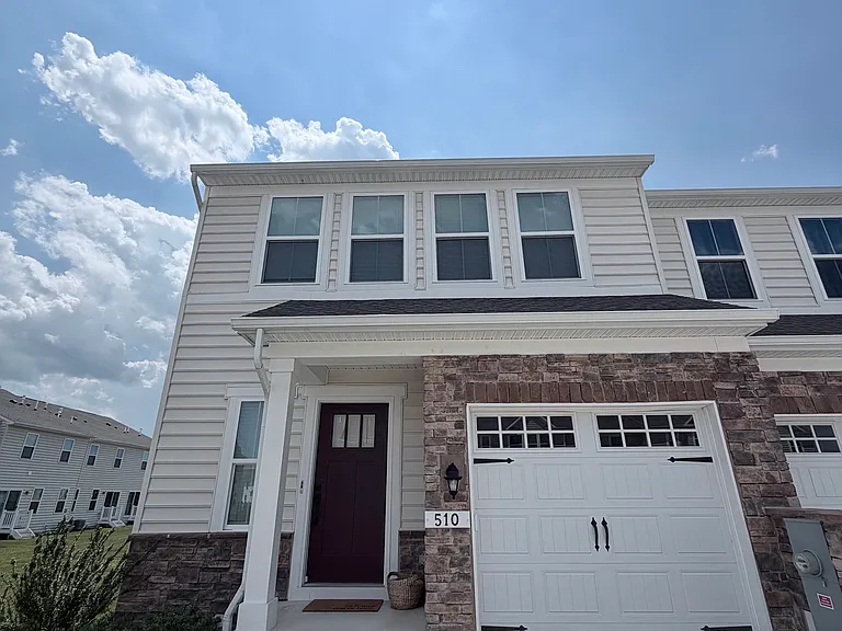 510 Swansea Dr — Photo 1