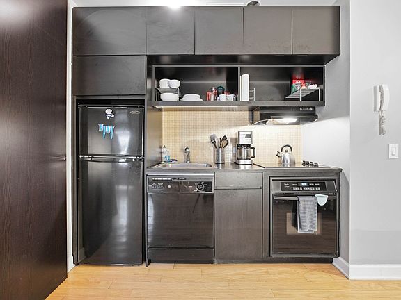 4th image of 56 Pine St APT 8C