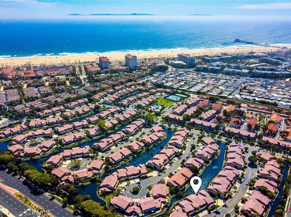 7946 Waterfall Cir, Huntington Beach, CA 92648