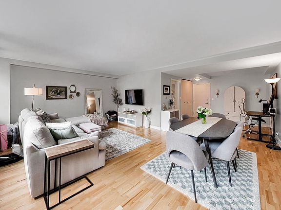 4th image of 2300 N Commonwealth Ave APT 2H
