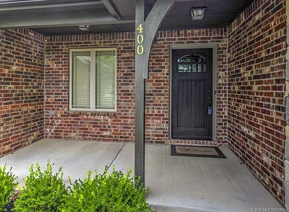3rd image of 400 Cog Hill Ct