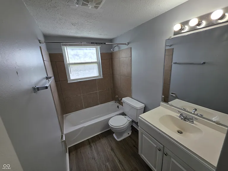 6262 Eastridge Dr #101 — Photo 9