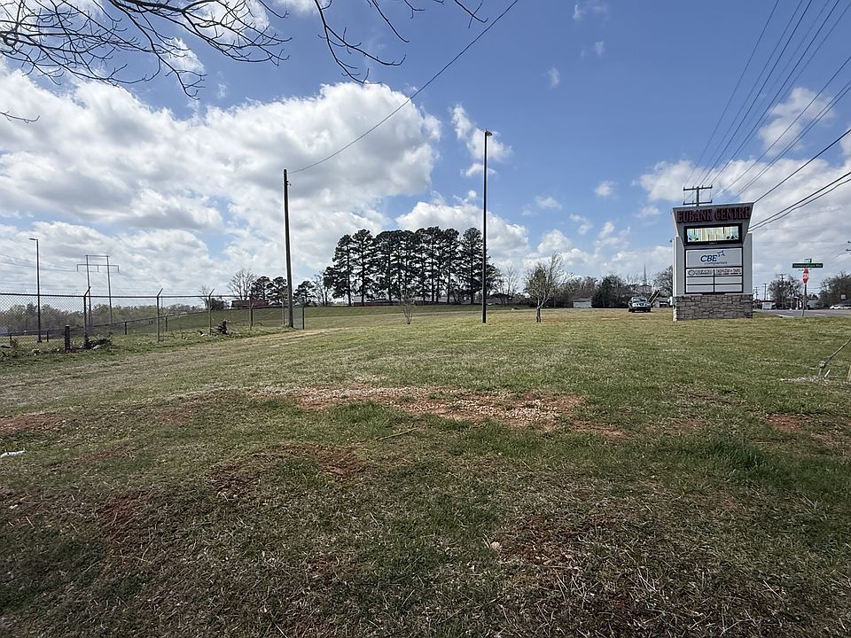1st image of 350 Dover Rd