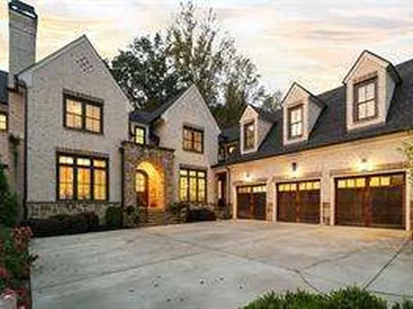 976 Ferncliff Rd NE, Atlanta, GA 30324