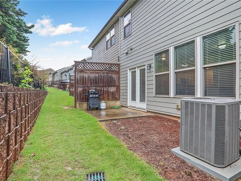 268 Stone Park Dr — Photo 23