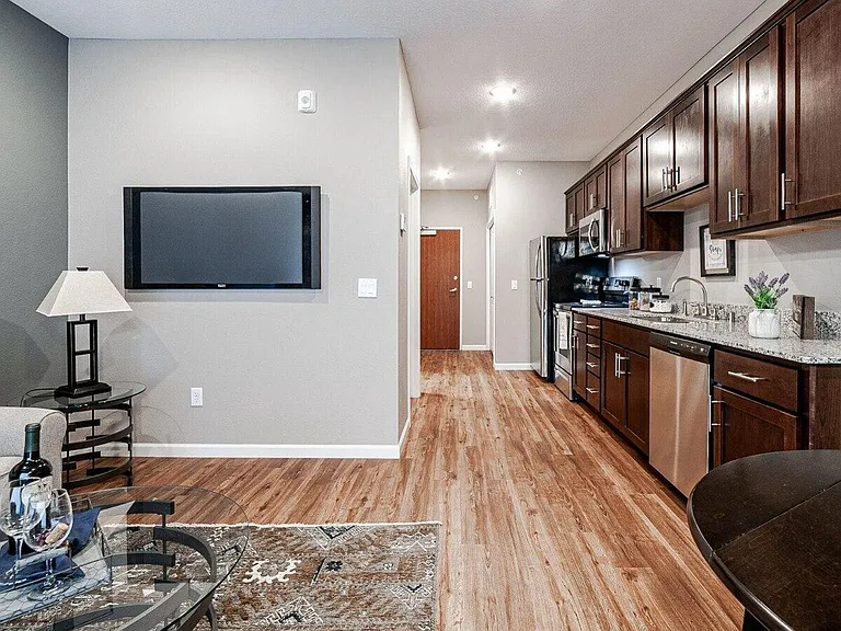 Encore Apartments — Photo 6
