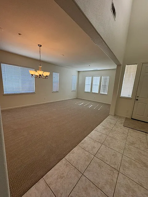Mint Dr, Brentwood — Photo 4