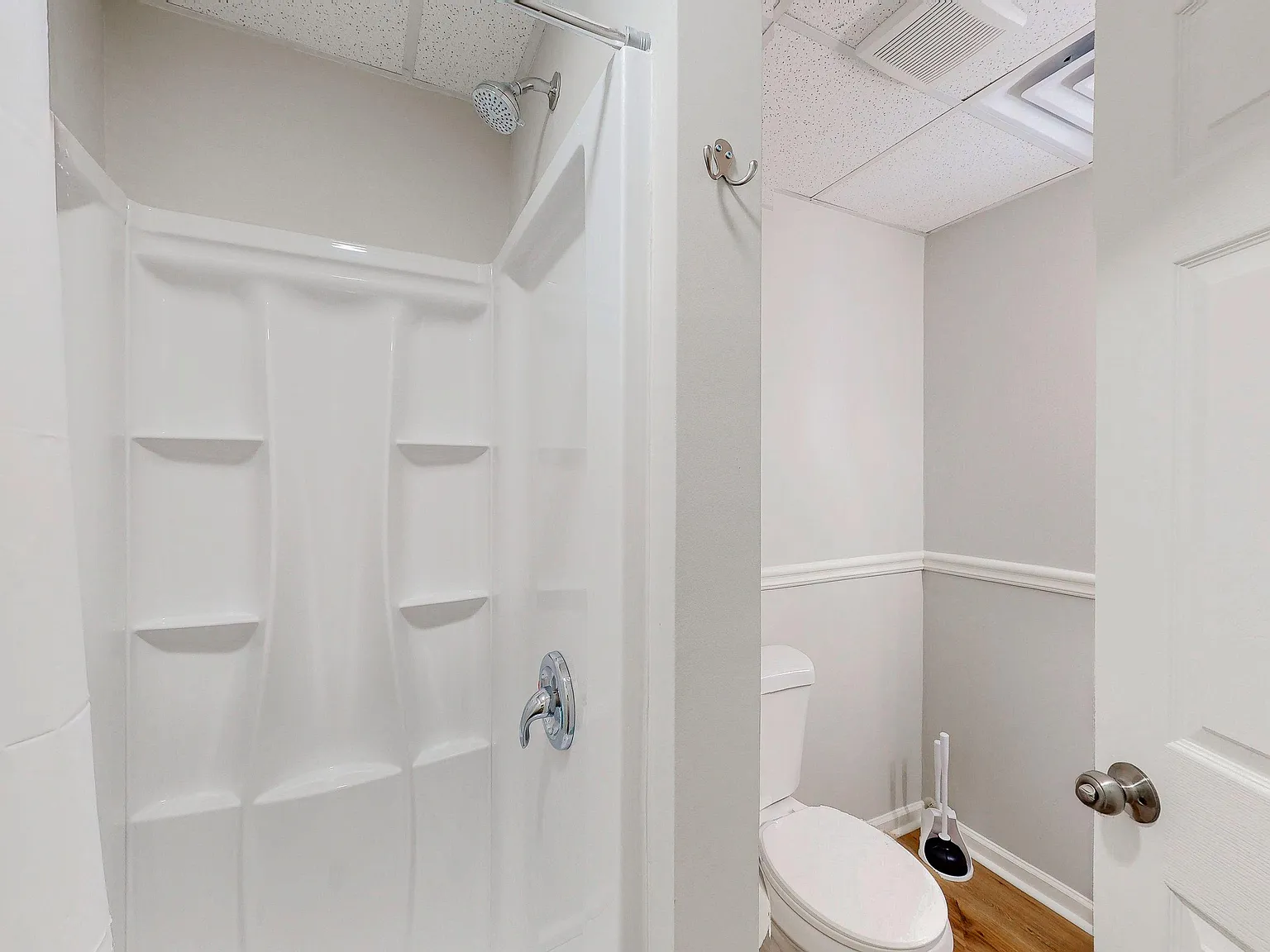 4 bed, 3.0 bath, 2700 sqft, $797 — Photo 3