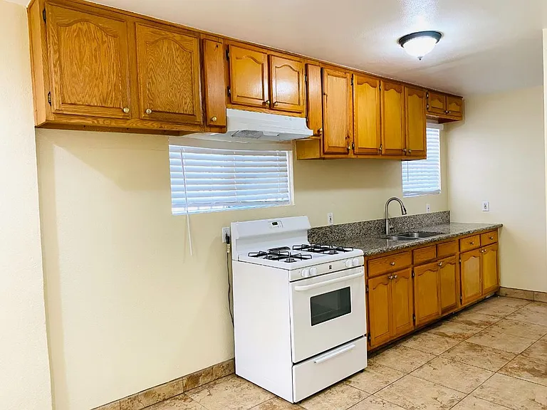 204 N Spring Ave #A — Photo 10