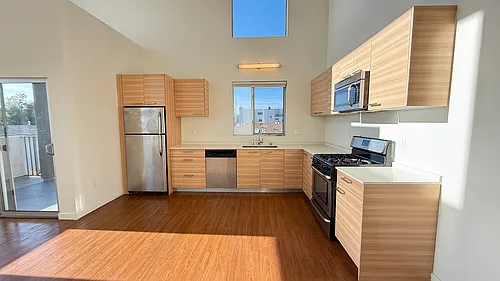 3993 Inglewood Blvd #7 Photo 1